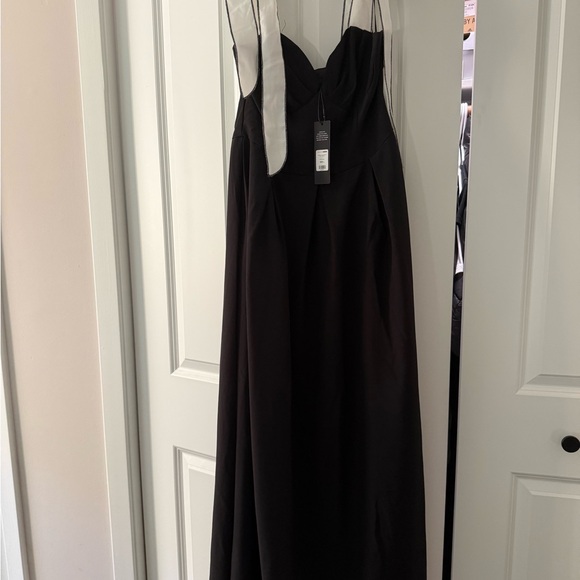 New Fashion Nova Black Maxi Dress with White Straps - Picture 4 of 5